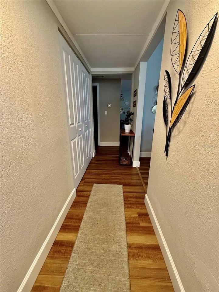 217 S Kelly St - Photo 4 of 24