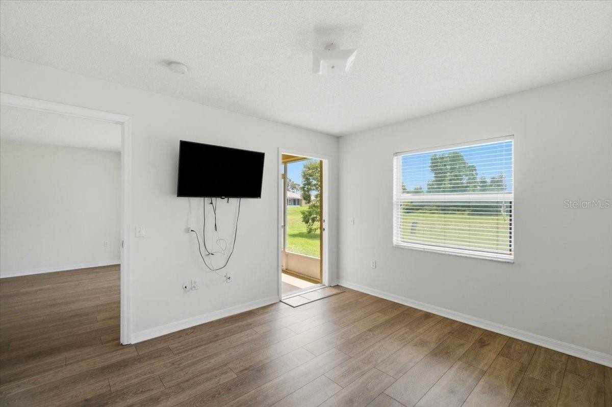 212 Ocean Bluff Dr - Photo 6 of 16
