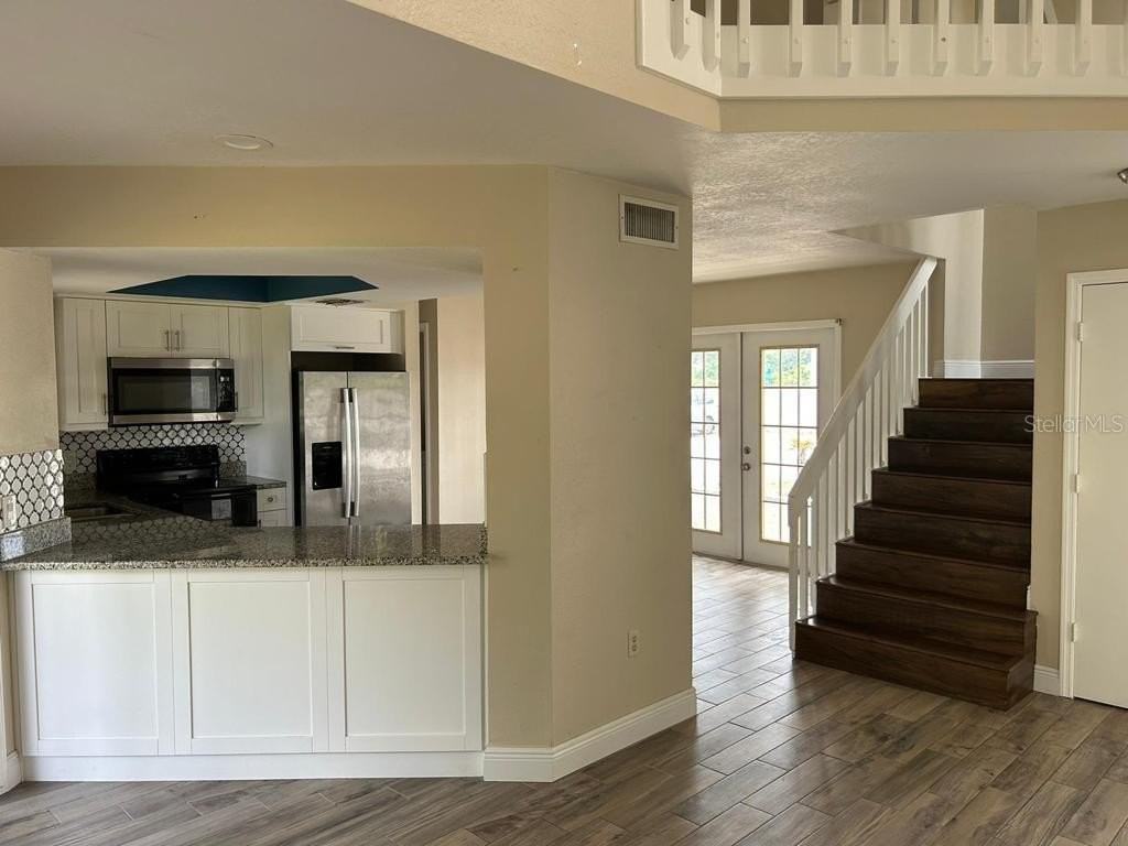 222 Carpenters Way #6 - Photo 3 of 13