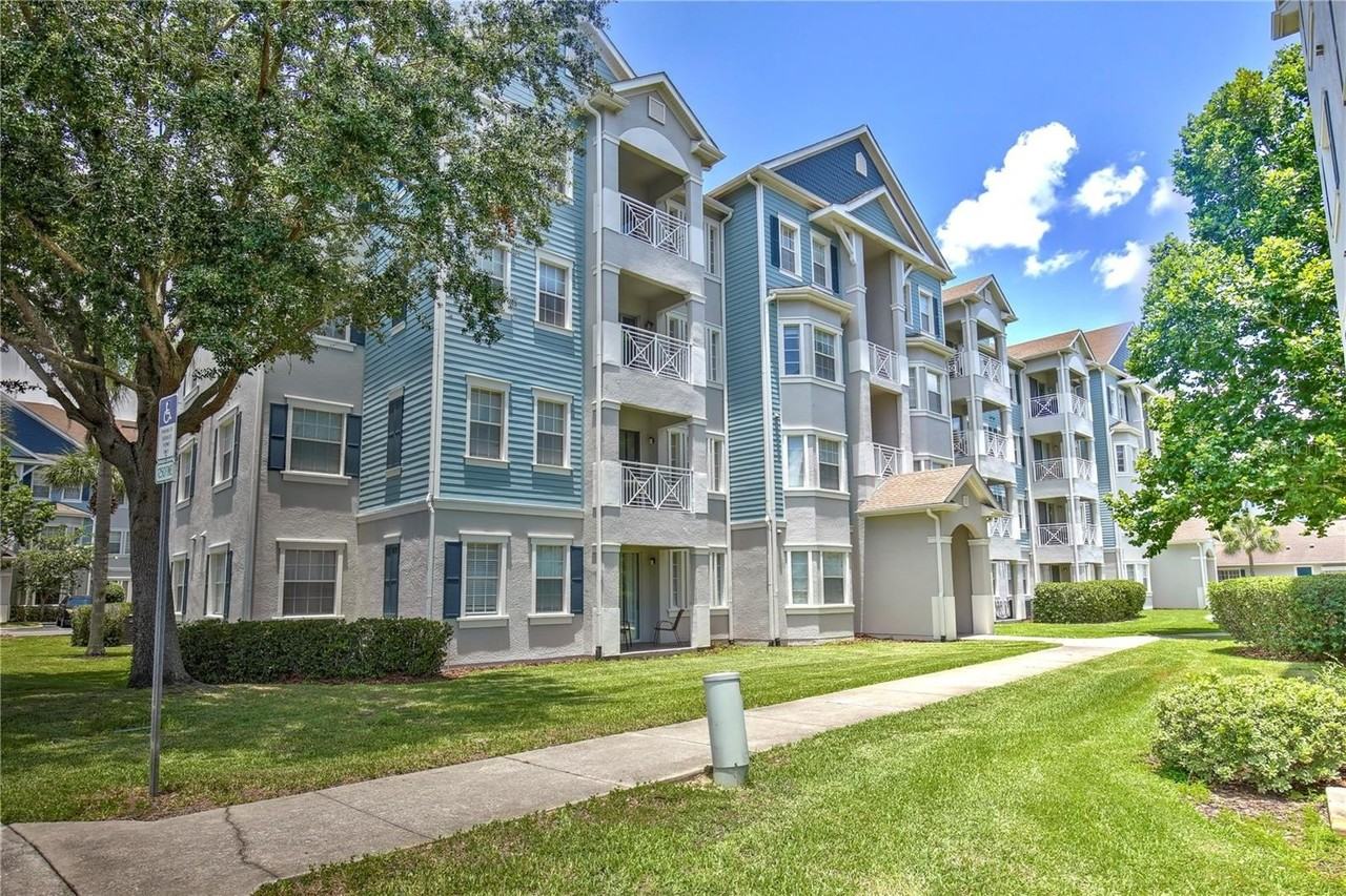 5255 Cane Island Loop #204