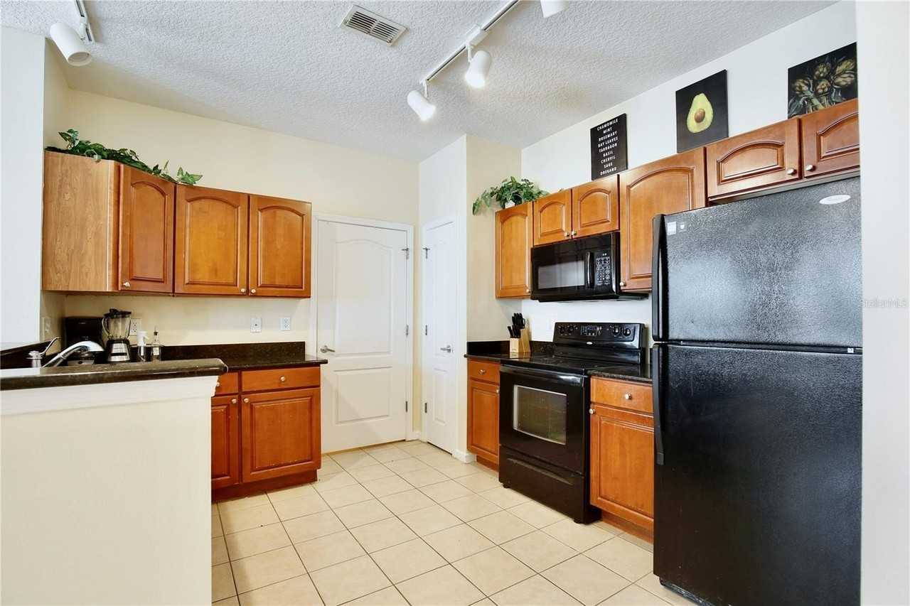 5255 Cane Island Loop #204 - Photo 5 of 43