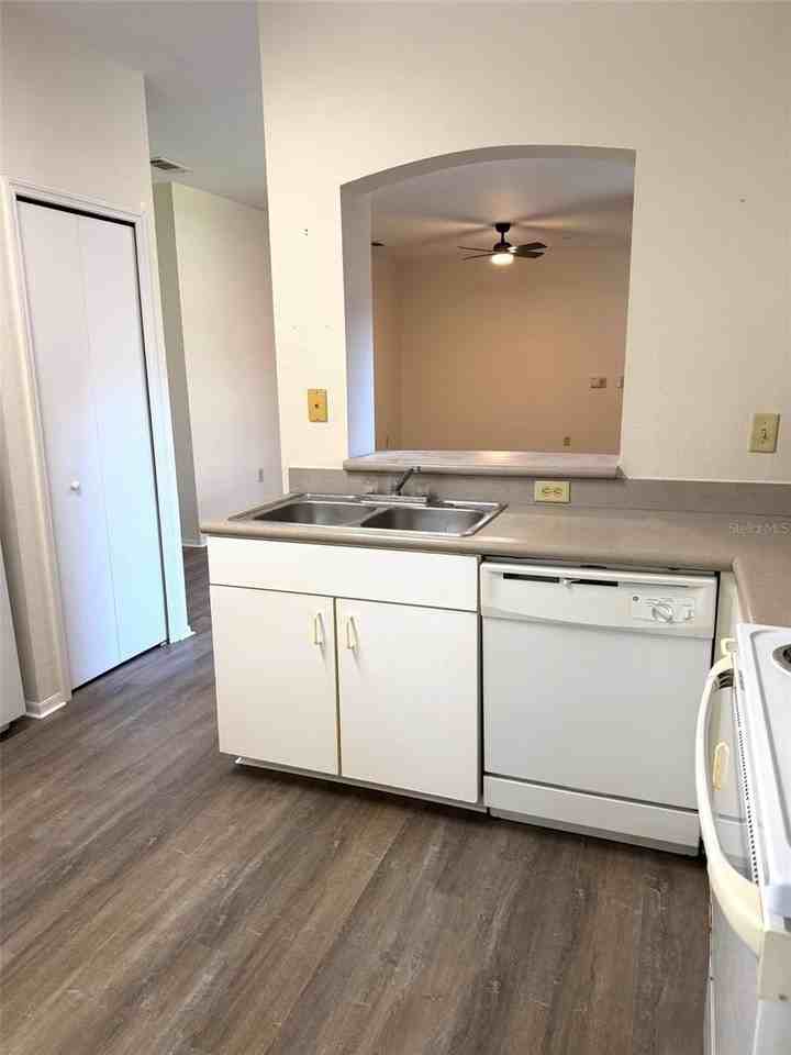 1325 Rotonda Pt #225 - Photo 7 of 18