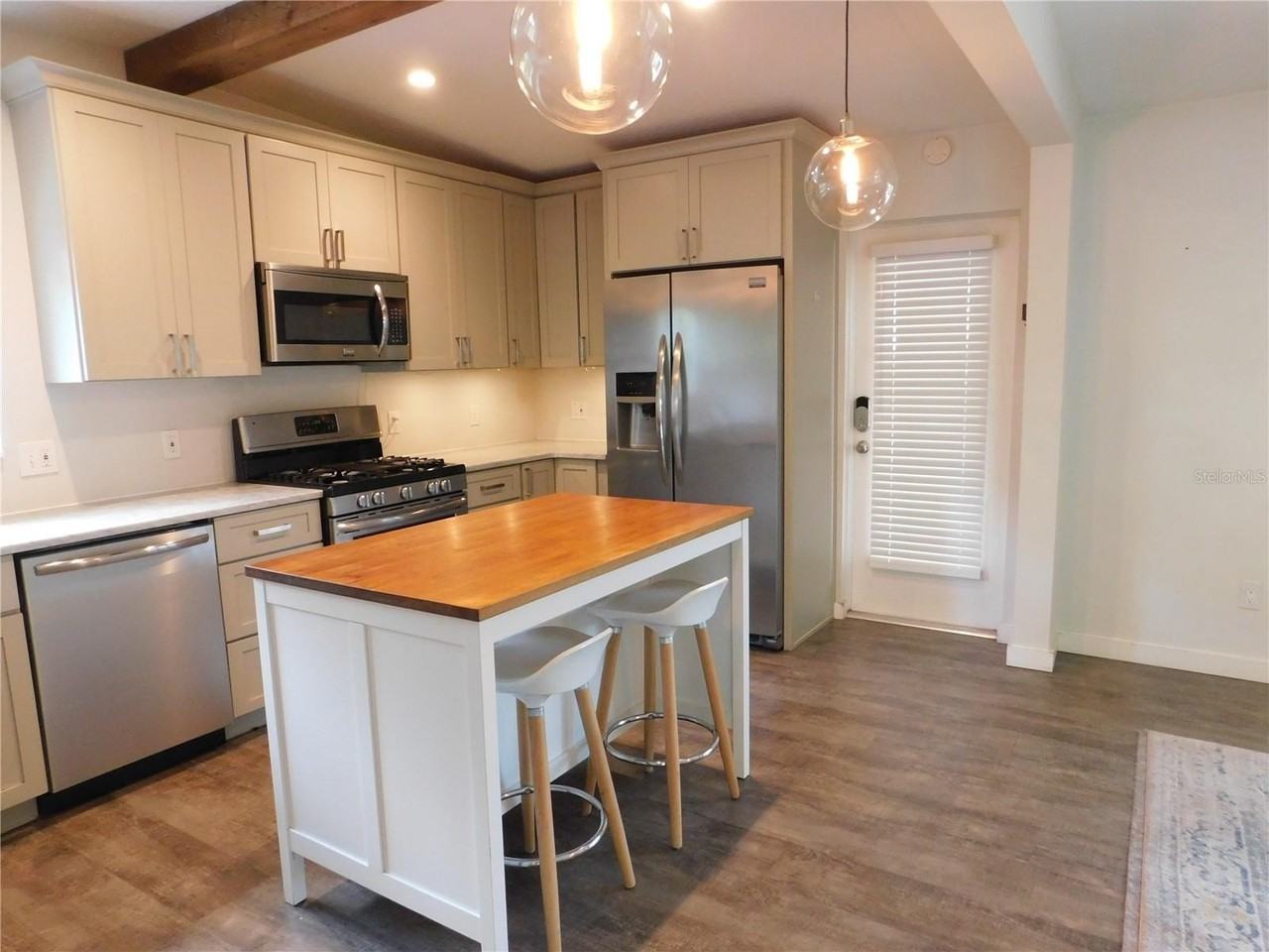 2252 Howard Dr - Photo 6 of 29