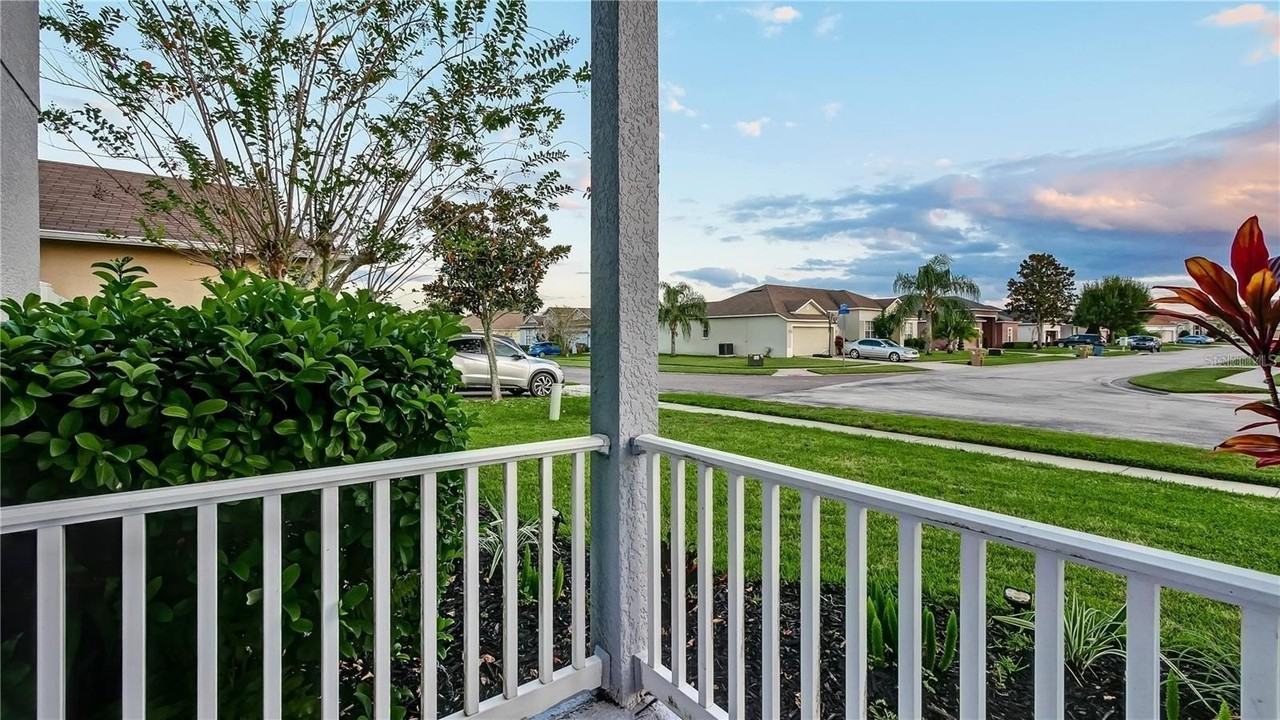 3833 Siskin Dr - Photo 4 of 40
