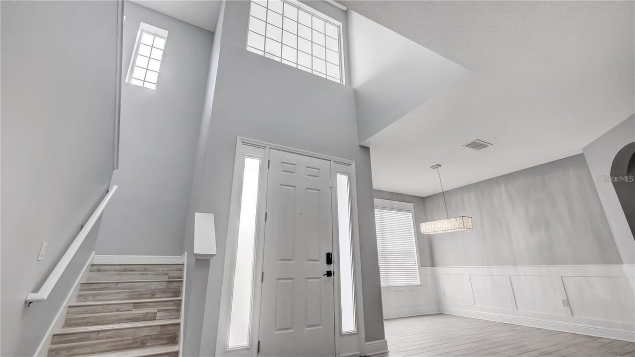 3833 Siskin Dr - Photo 5 of 40