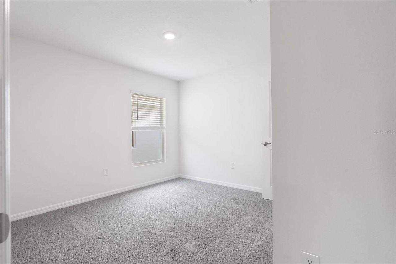 4762 Sw 88th Ln - Photo 3 of 17