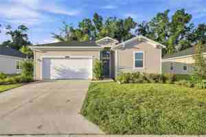 featured image of 3492 Ne 38th Ln