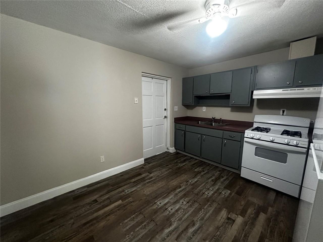 2014 Ne 3rd St - Photo 3 of 6