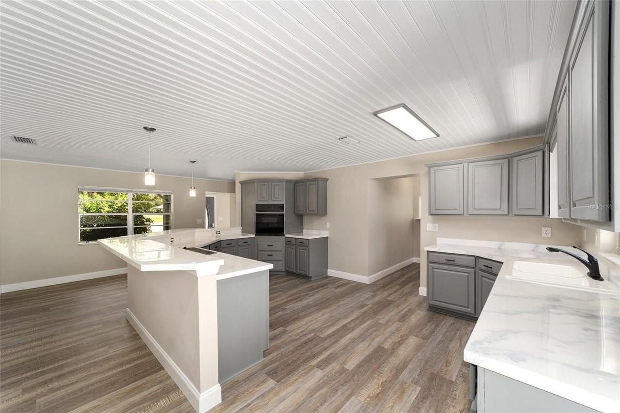 3612 Se 34th Ct - Photo 5 of 17