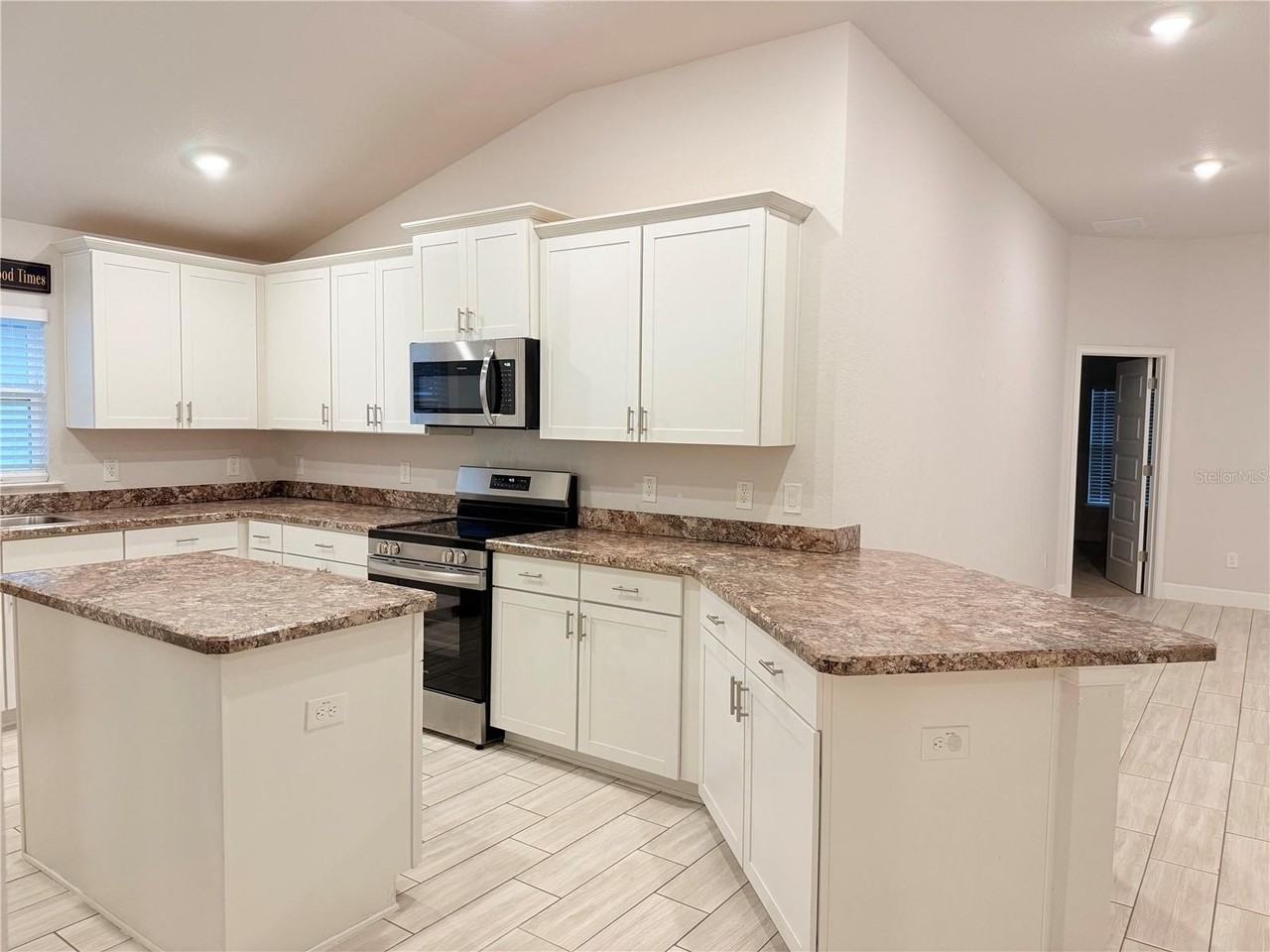 8797 Se 161st Pl - Photo 4 of 45