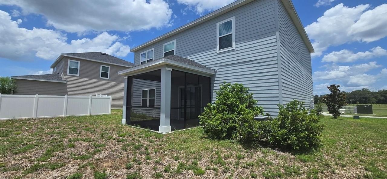 3980 Ne 34th Ave - Photo 2 of 18