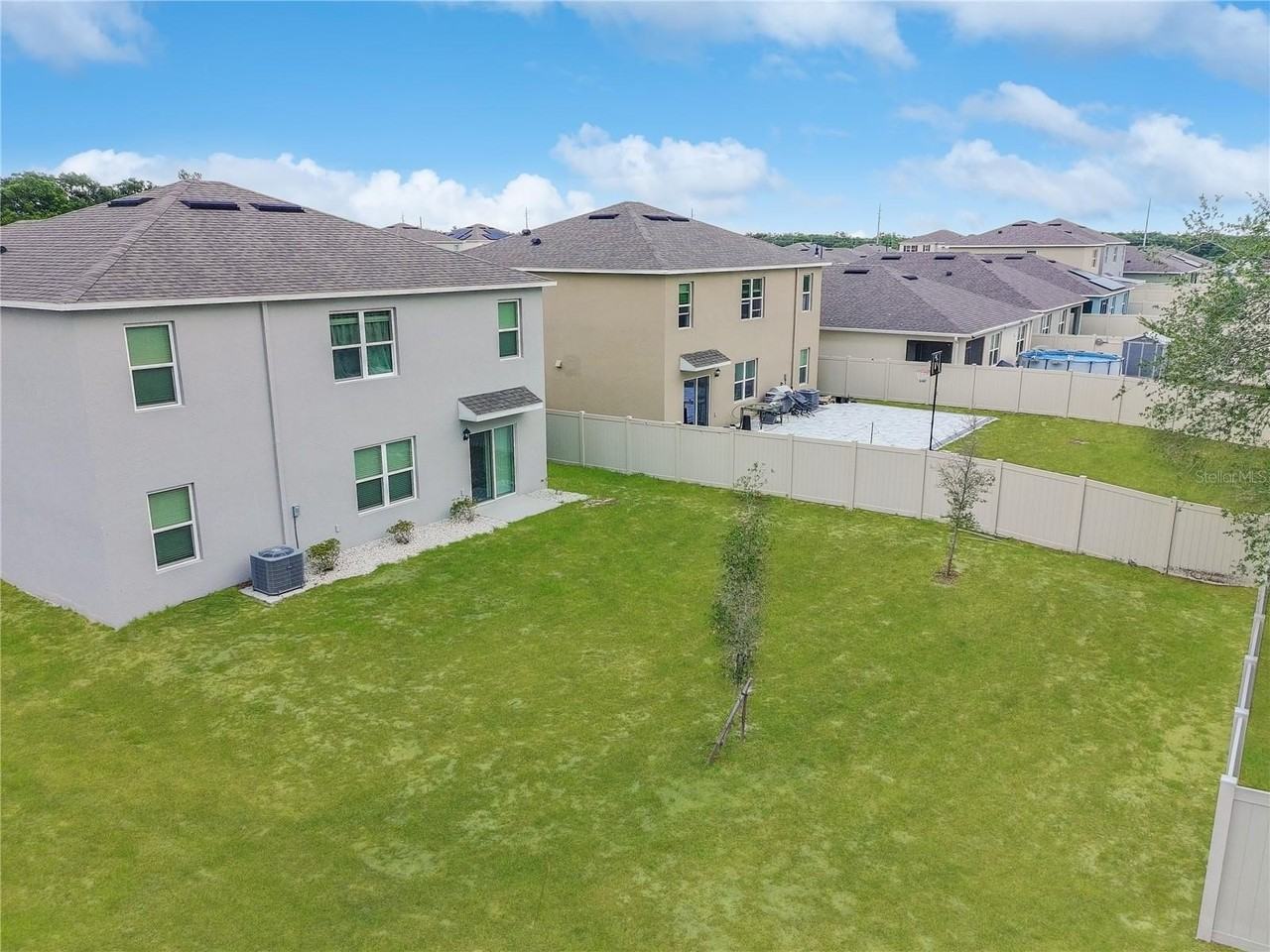 2085 Doe Run Dr - Photo 4 of 44