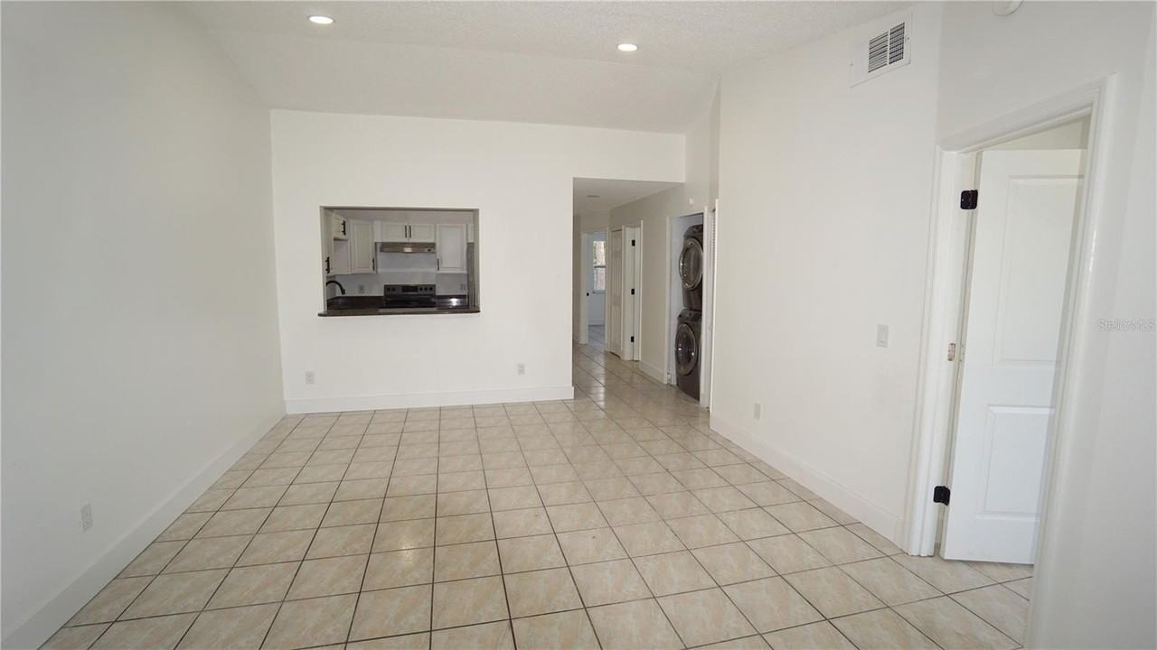 834 Angela Ln - Photo 3 of 17