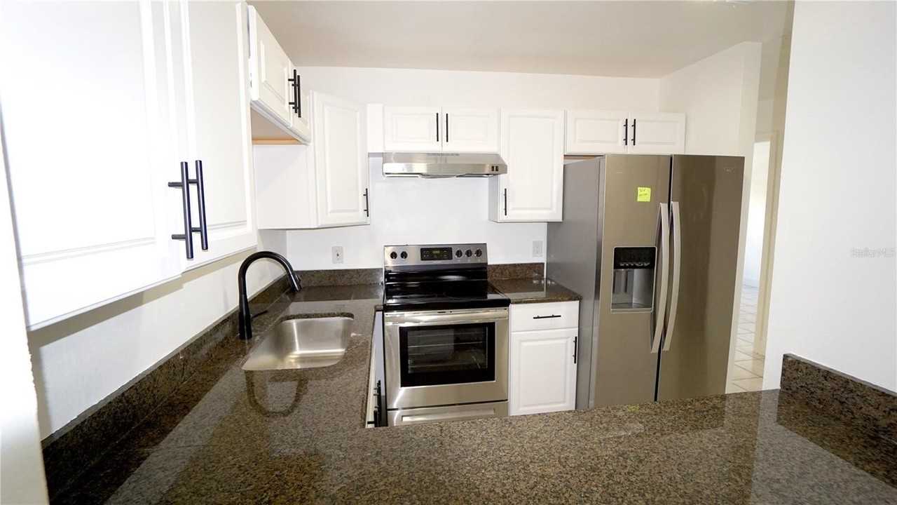 834 Angela Ln - Photo 6 of 17