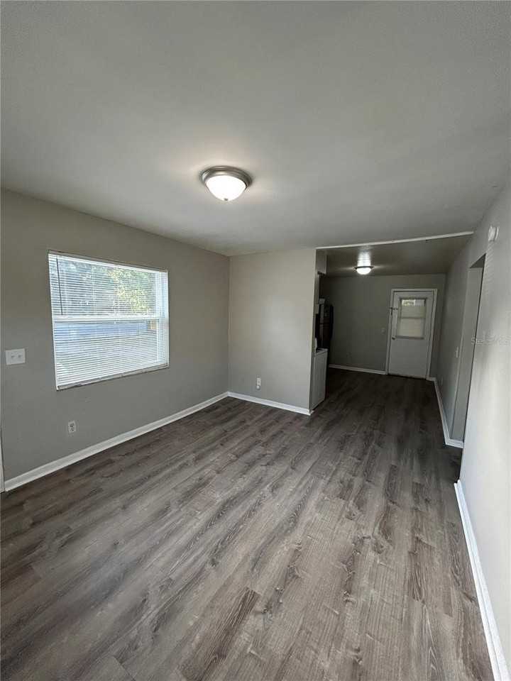 1484 32nd St Nw - Photo 3 of 9