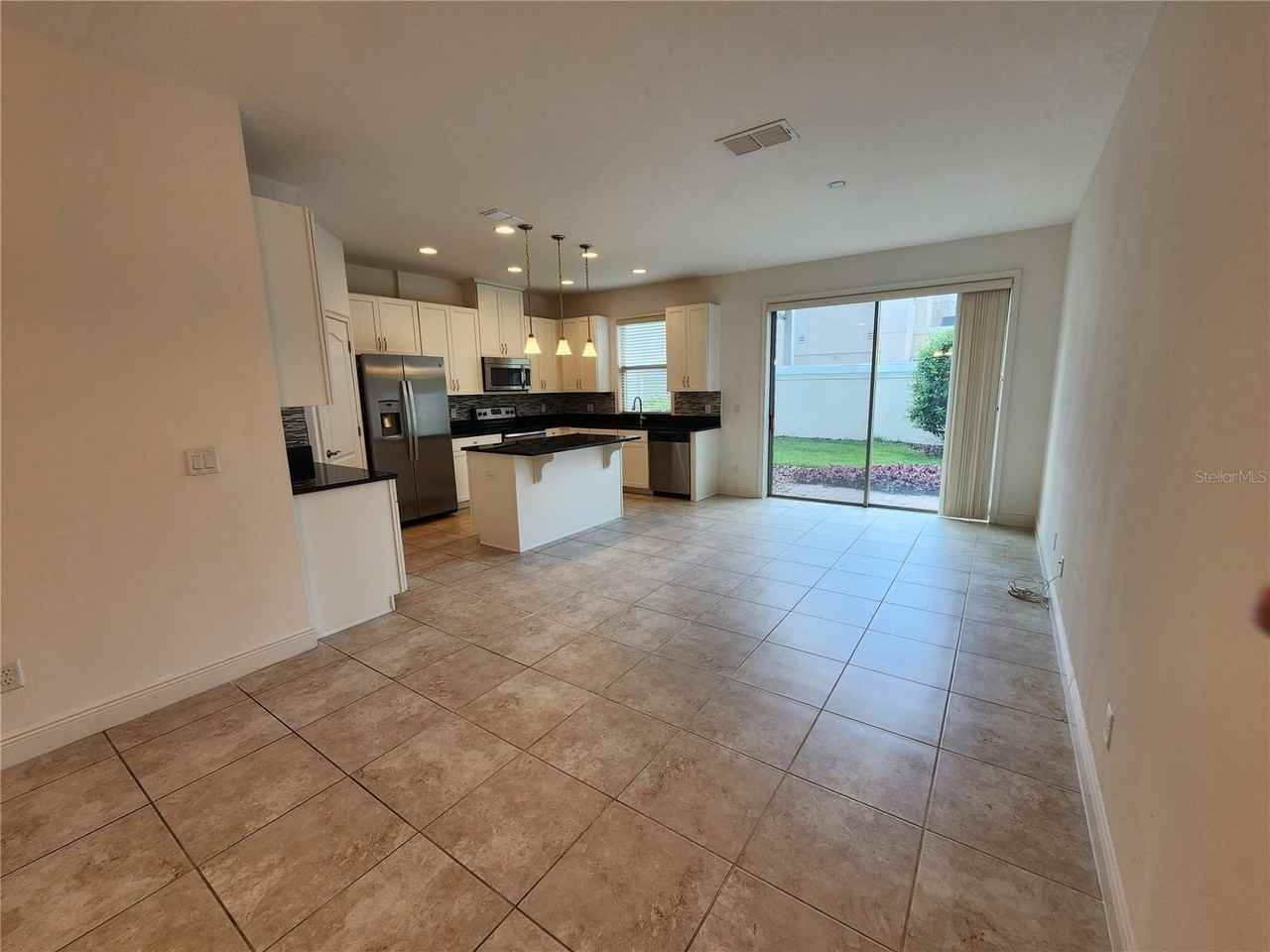 9805 Winnington St - Photo 7 of 44