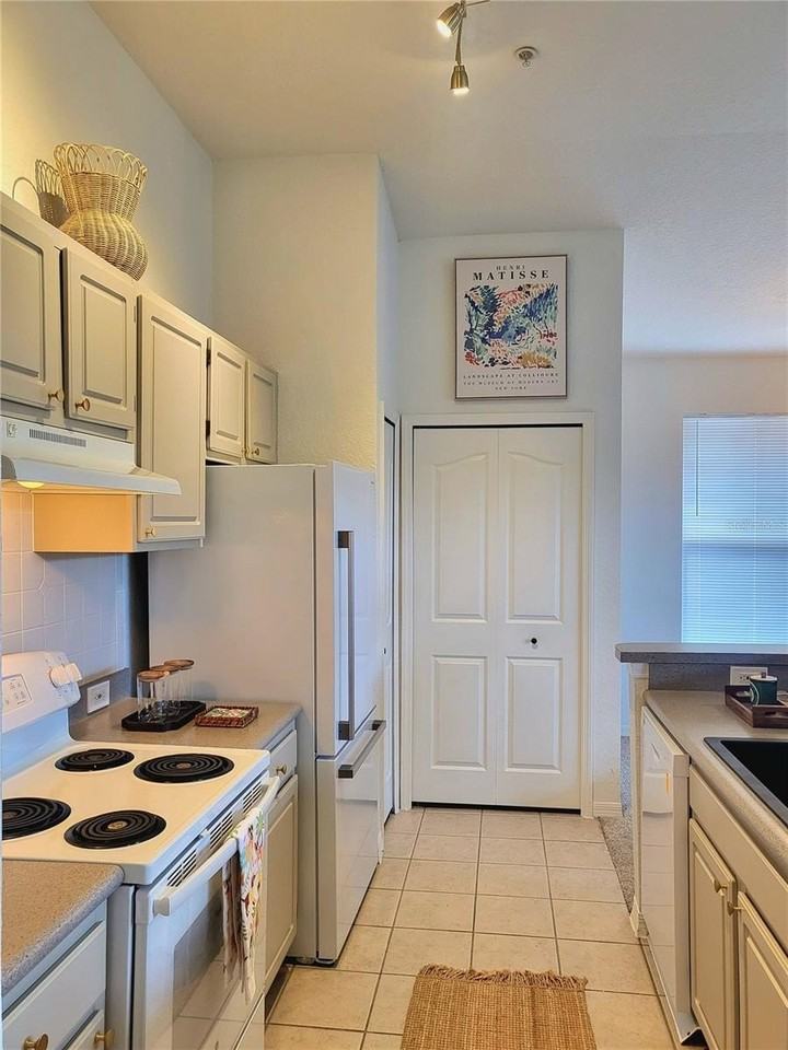2718 Maitland Crossing Way #308 - Photo 7 of 20