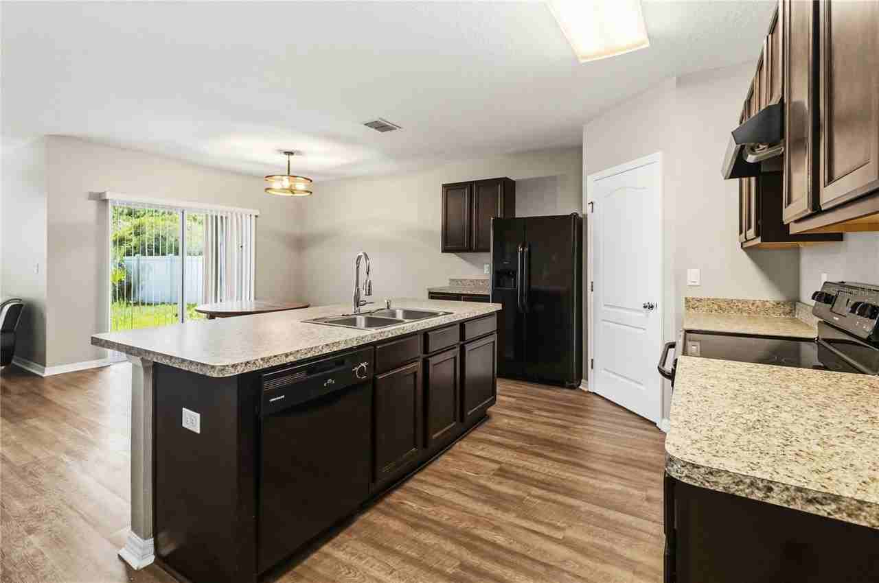 2318 Sequoia Way - Photo 7 of 30