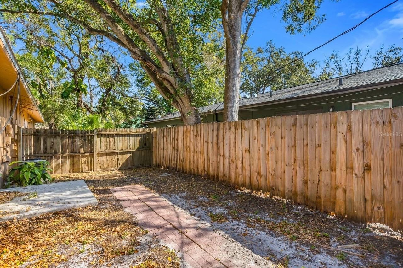 14717 Sunset St - Photo 3 of 13