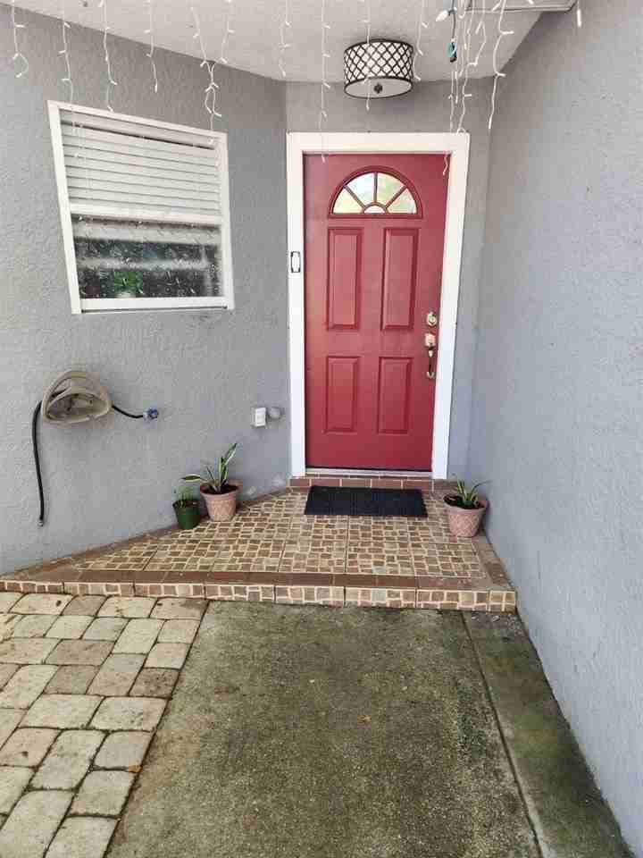 6115 N Albany Ave - Photo 2 of 16