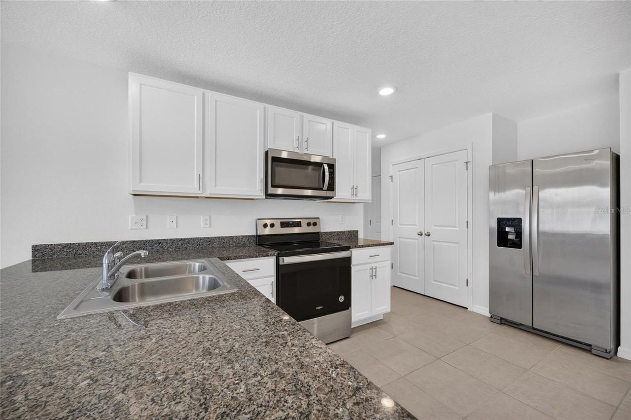 10231 Opaline Sky Pl - Photo 5 of 46