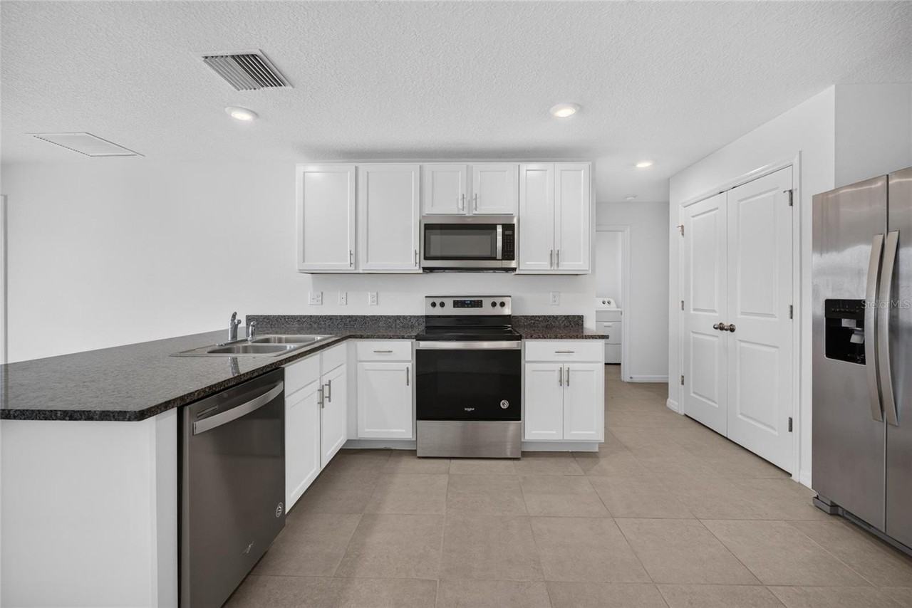 10231 Opaline Sky Pl - Photo 6 of 46
