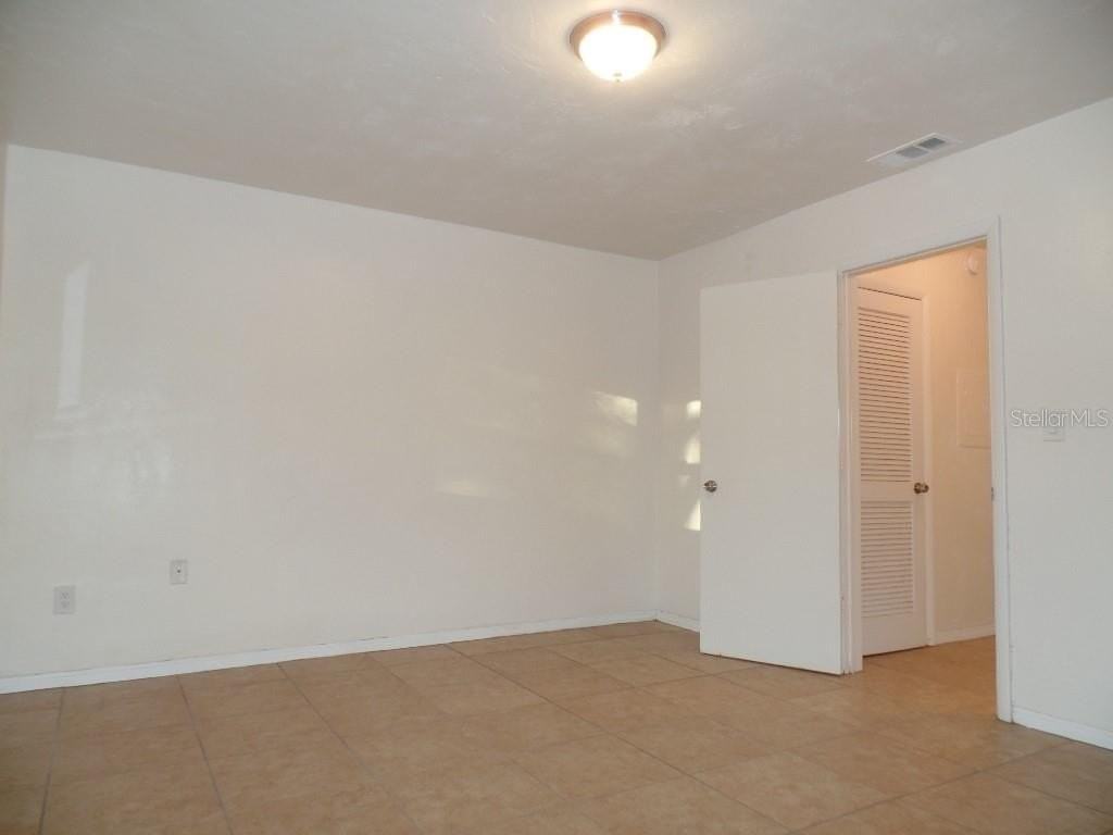 1240 70th St N #7 - Photo 7 of 16