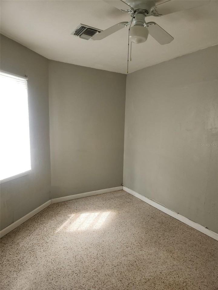 13406 Boca Ciega Ave #4 - Photo 6 of 8