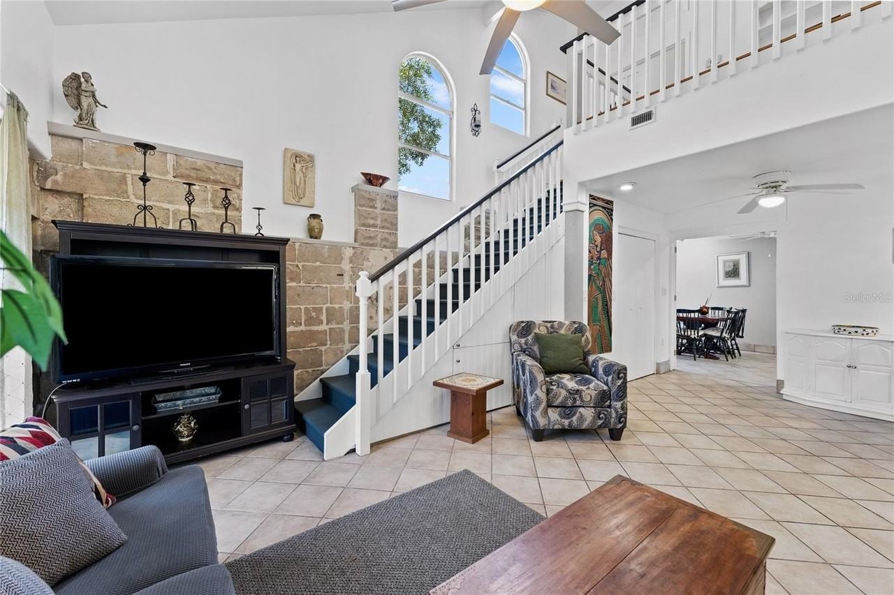 515 Crystal Beach Ave - Photo 3 of 50