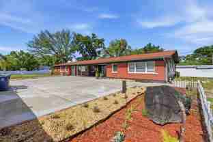 10107 N Aster Ave - Photo 1 of 1