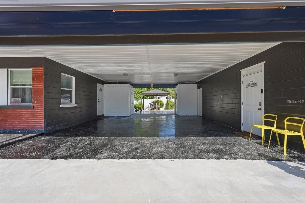 10107 N Aster Ave - Photo 2 of 16