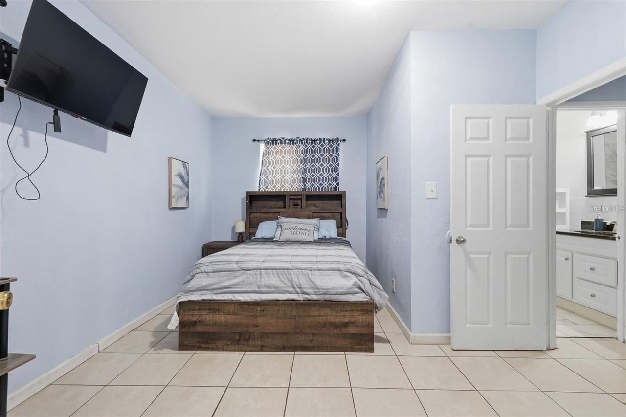10107 N Aster Ave - Photo 6 of 16