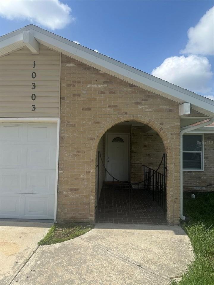 10303 123rd Ave - Photo 2 of 44