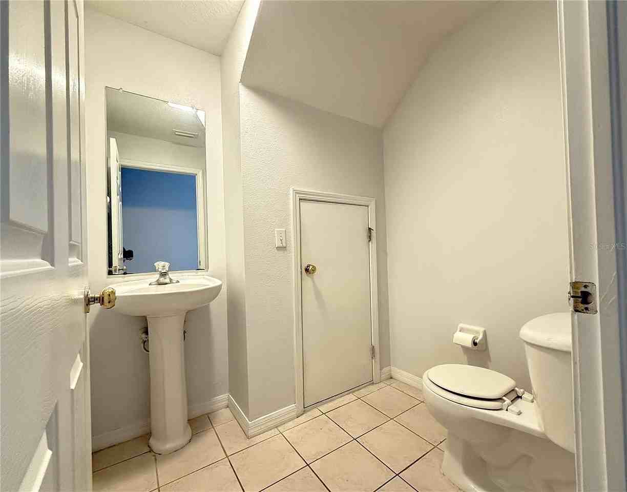 254 Castlekeeper Pl - Photo 3 of 18