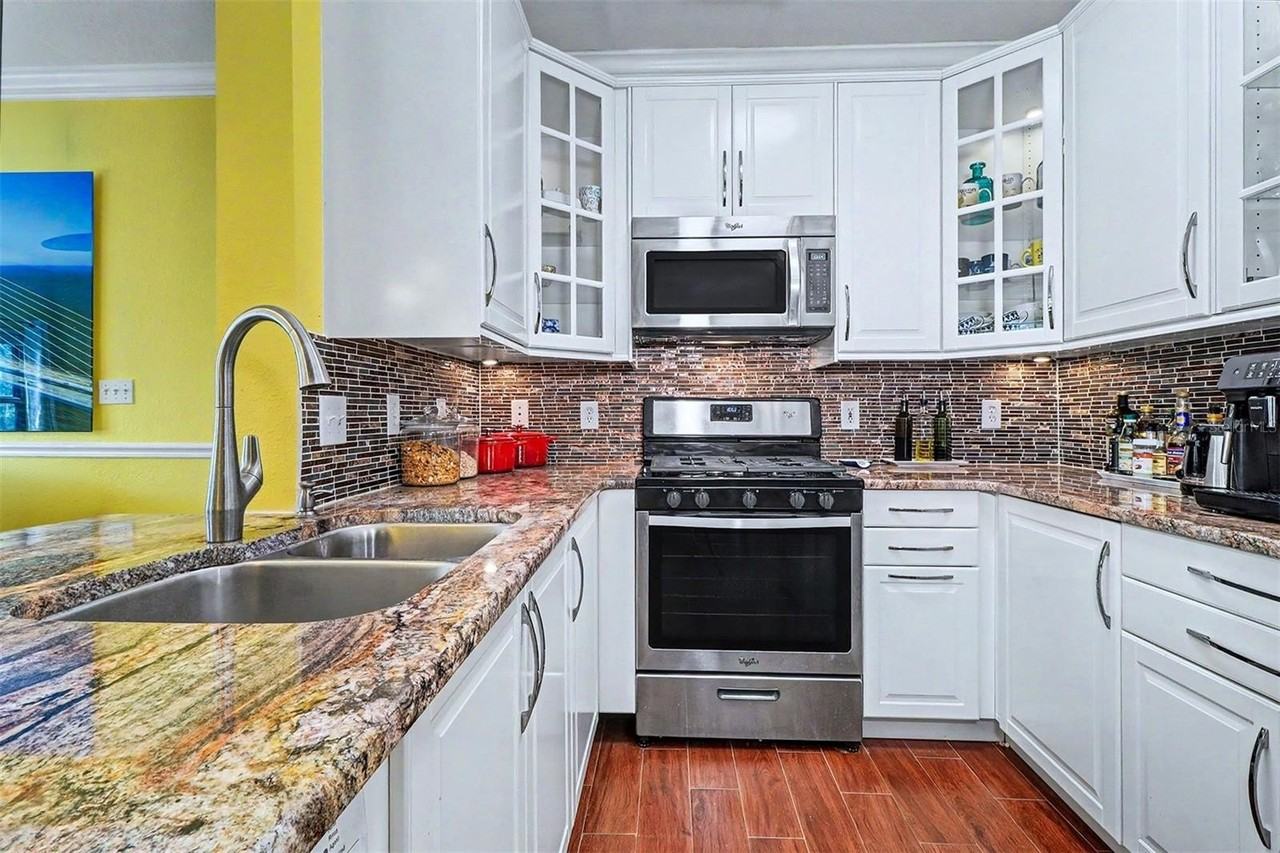 2746 Via Tivoli #122B - Photo 7 of 50