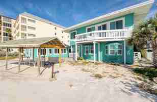 featured image of 19506 Gulf Blvd #4