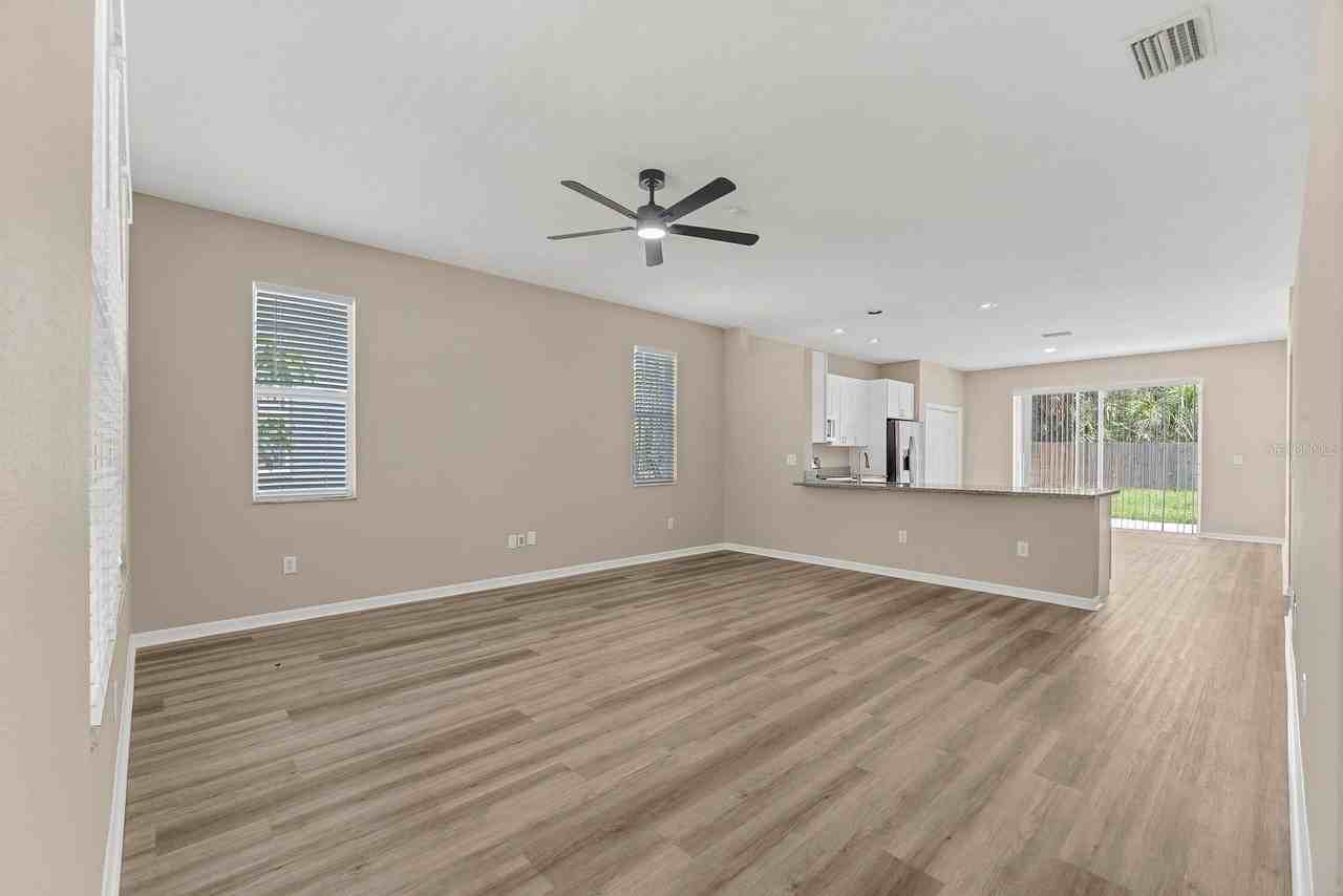 12737 Bramfield Dr - Photo 3 of 25