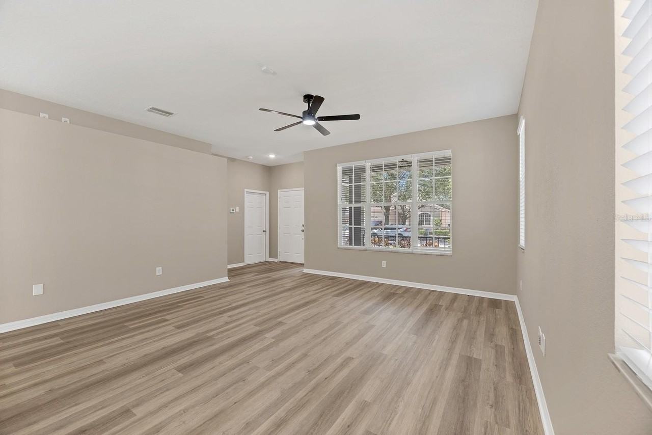 12737 Bramfield Dr - Photo 5 of 25