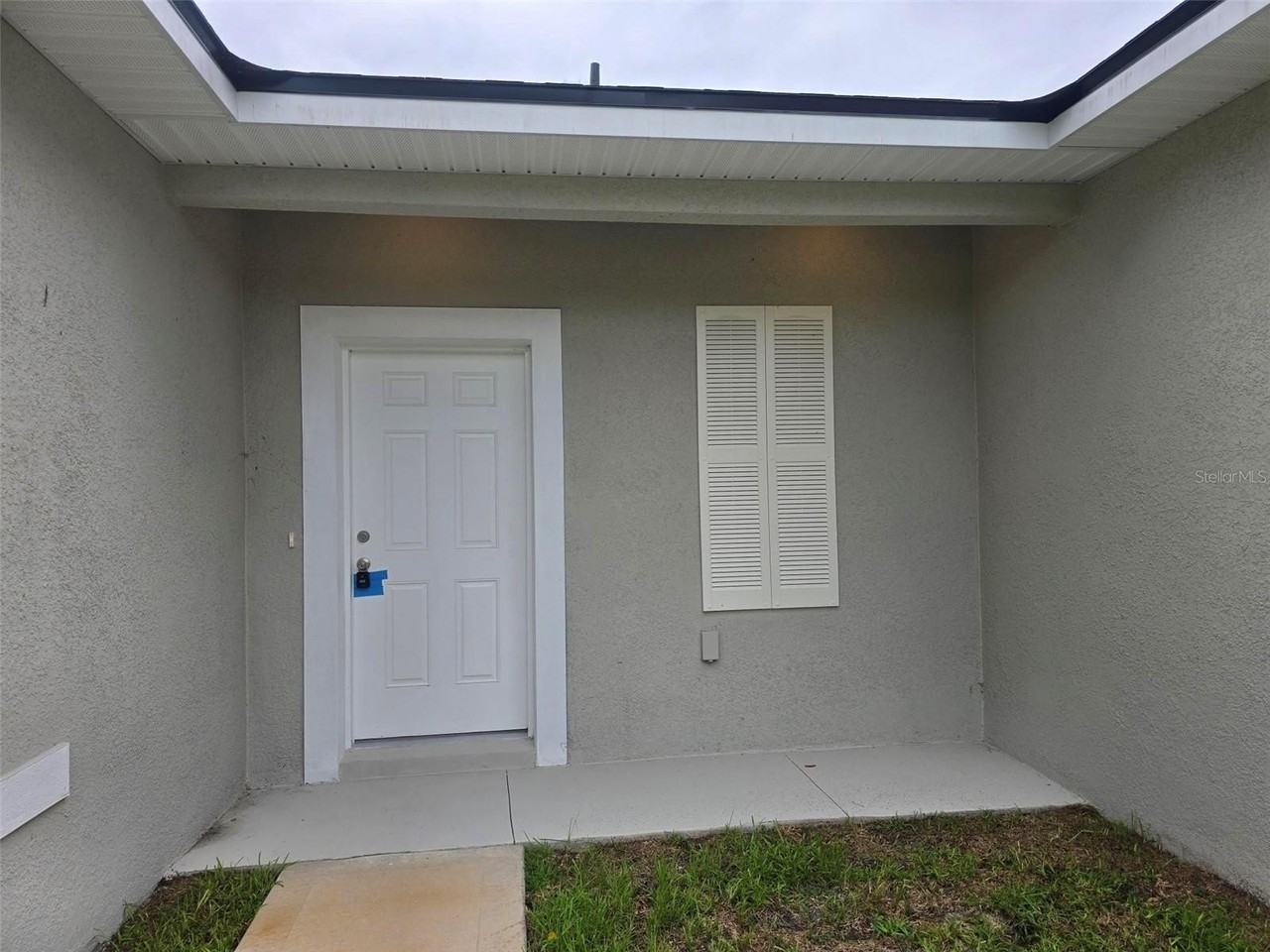 208 Locust Pass - Photo 2 of 17