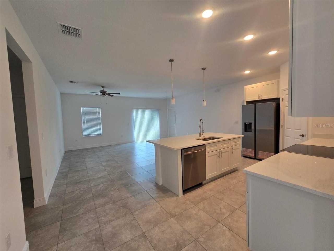 208 Locust Pass - Photo 4 of 17