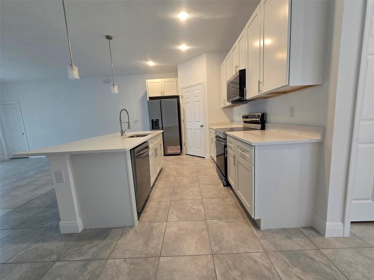 208 Locust Pass - Photo 6 of 17