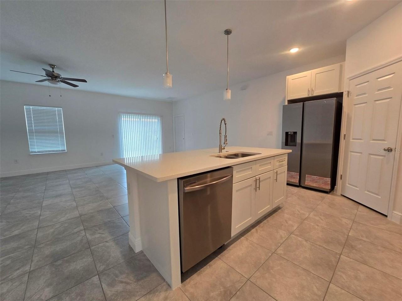 208 Locust Pass - Photo 7 of 17
