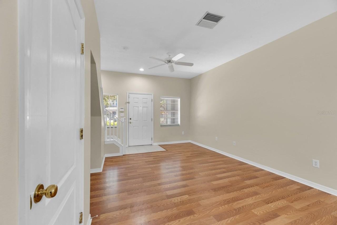 6737 Lake Rochester Ln - Photo 6 of 28