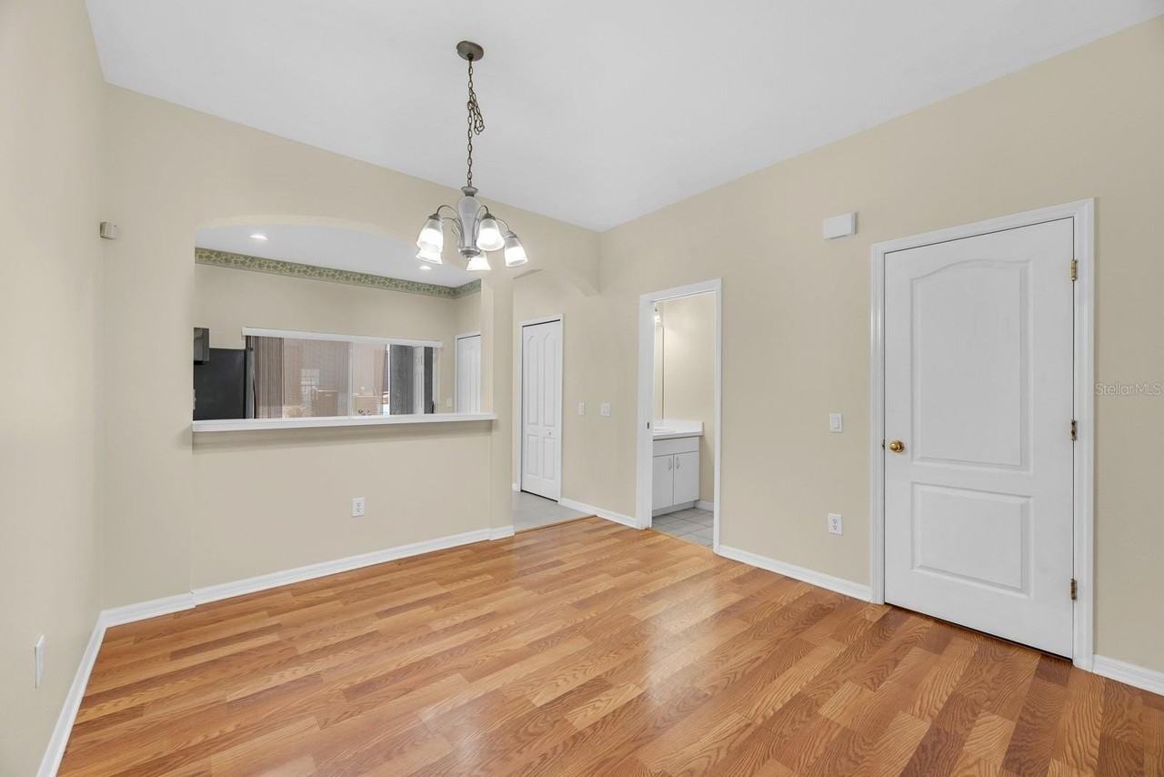 6737 Lake Rochester Ln - Photo 7 of 28