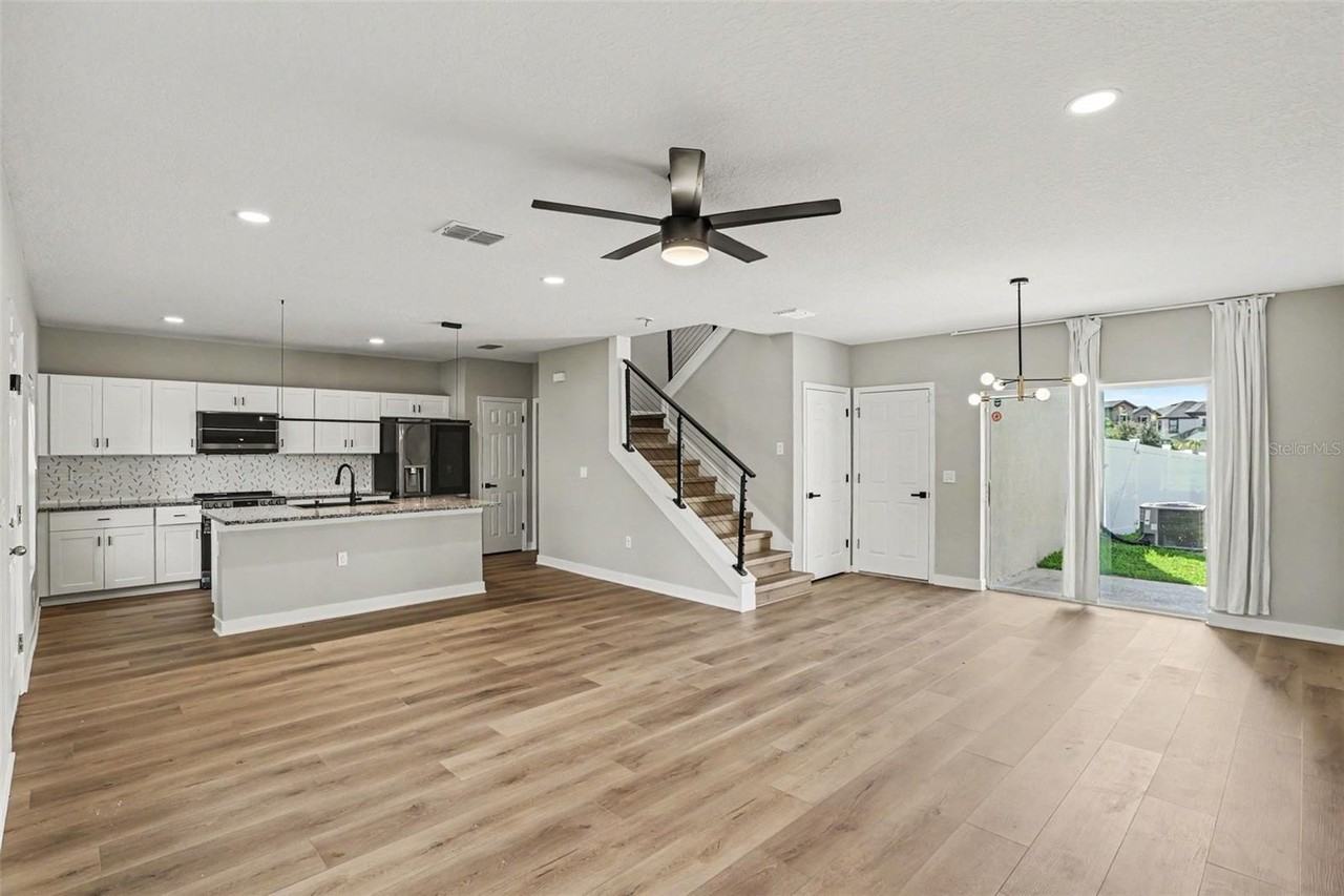 12531 Triple Creek Blvd - Photo 4 of 17