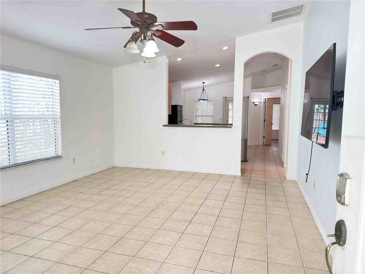 414 Ulelah Ave - Photo 4 of 31