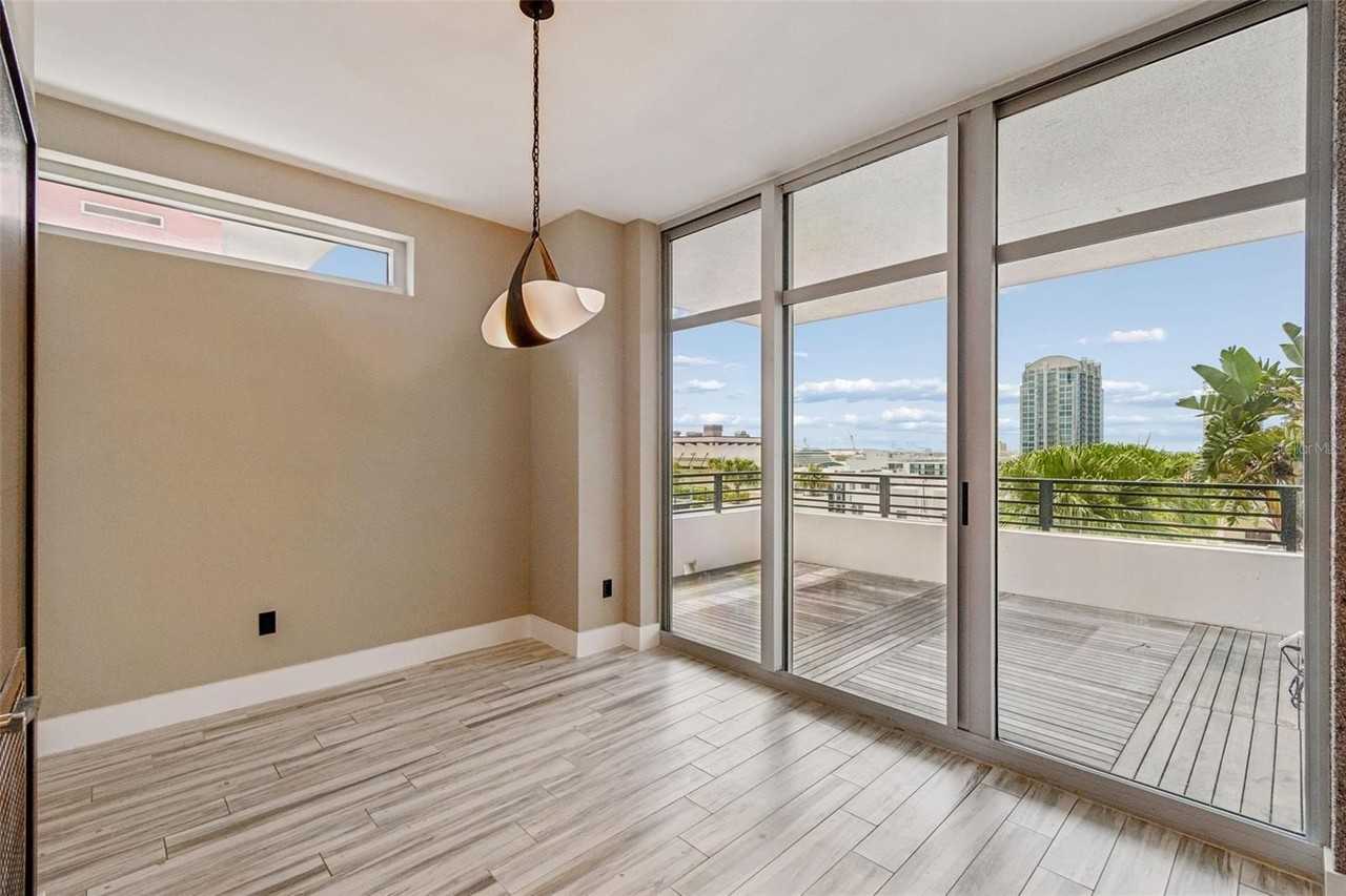 1120 E Kennedy Blvd #1030 - Photo 5 of 40
