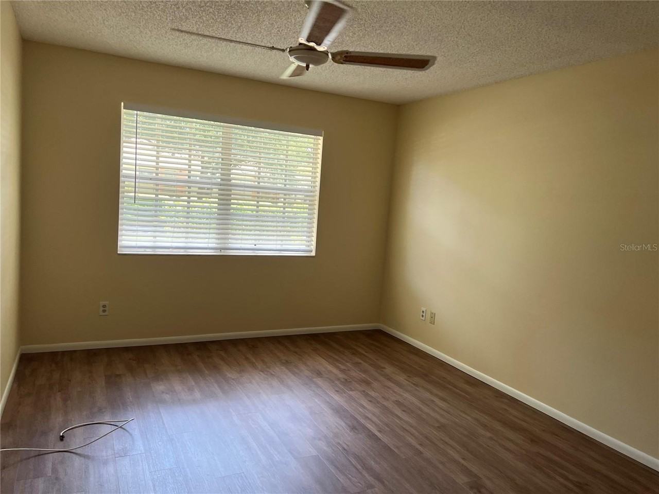 2225 Lark Cir W #E - Photo 7 of 30