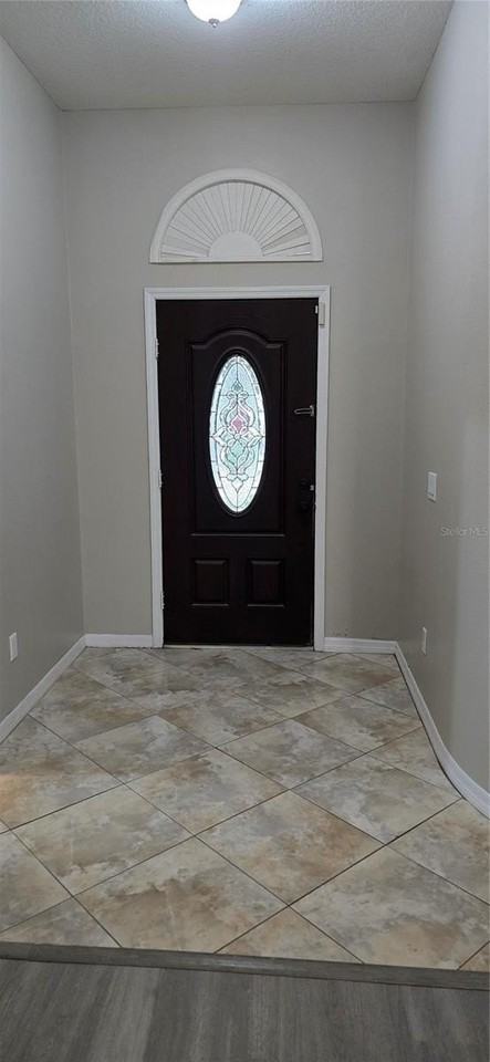 1810 Greystone Heights Dr - Photo 2 of 32