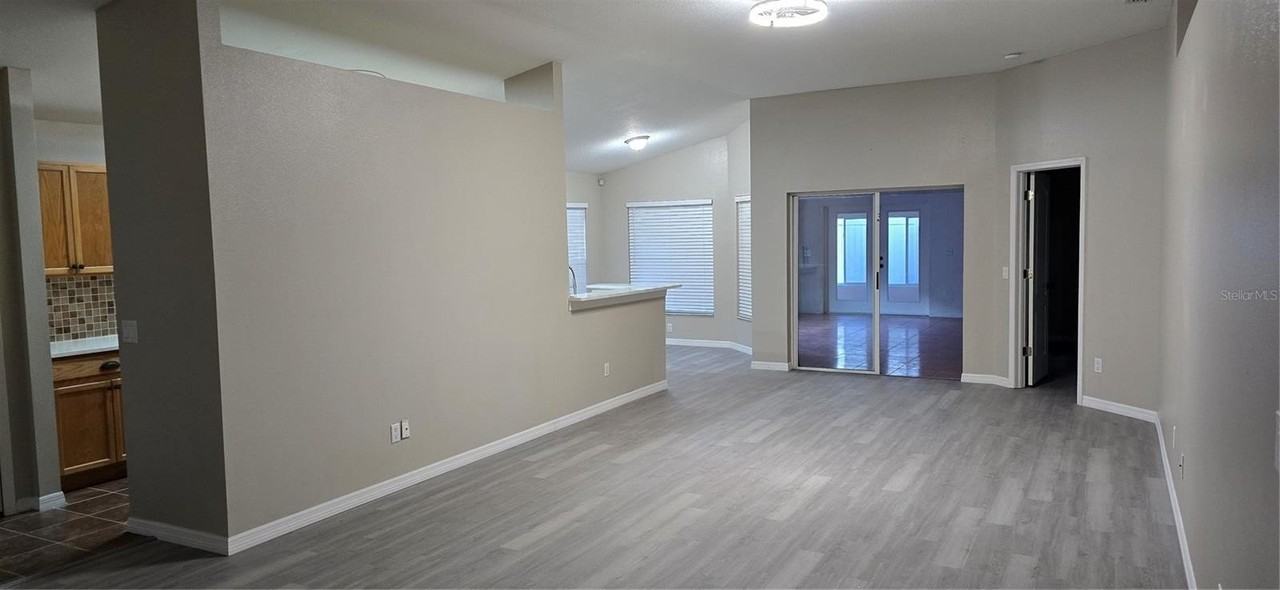 1810 Greystone Heights Dr - Photo 6 of 32
